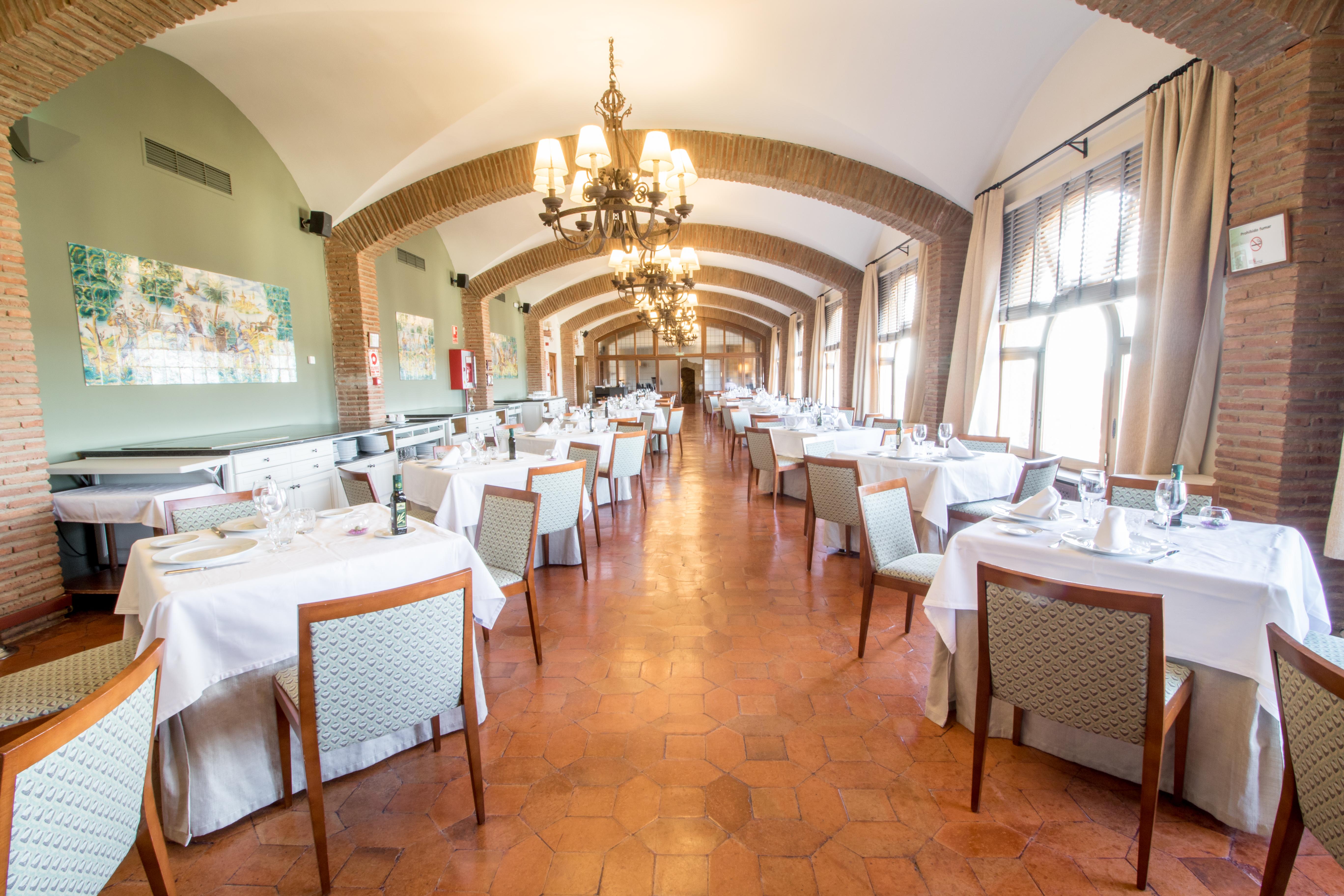 Parador De Benavente Esterno foto