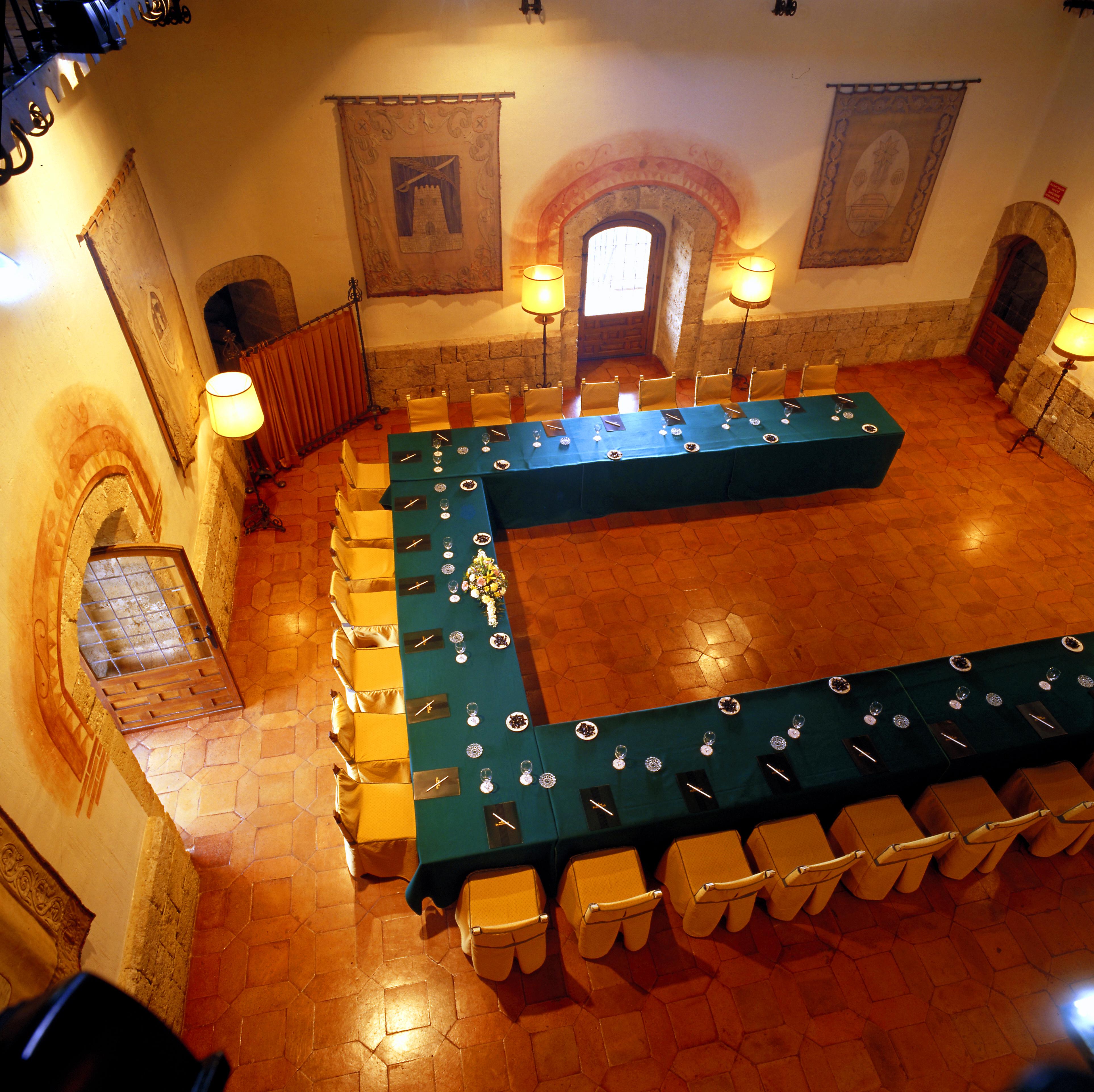 Parador De Benavente Esterno foto