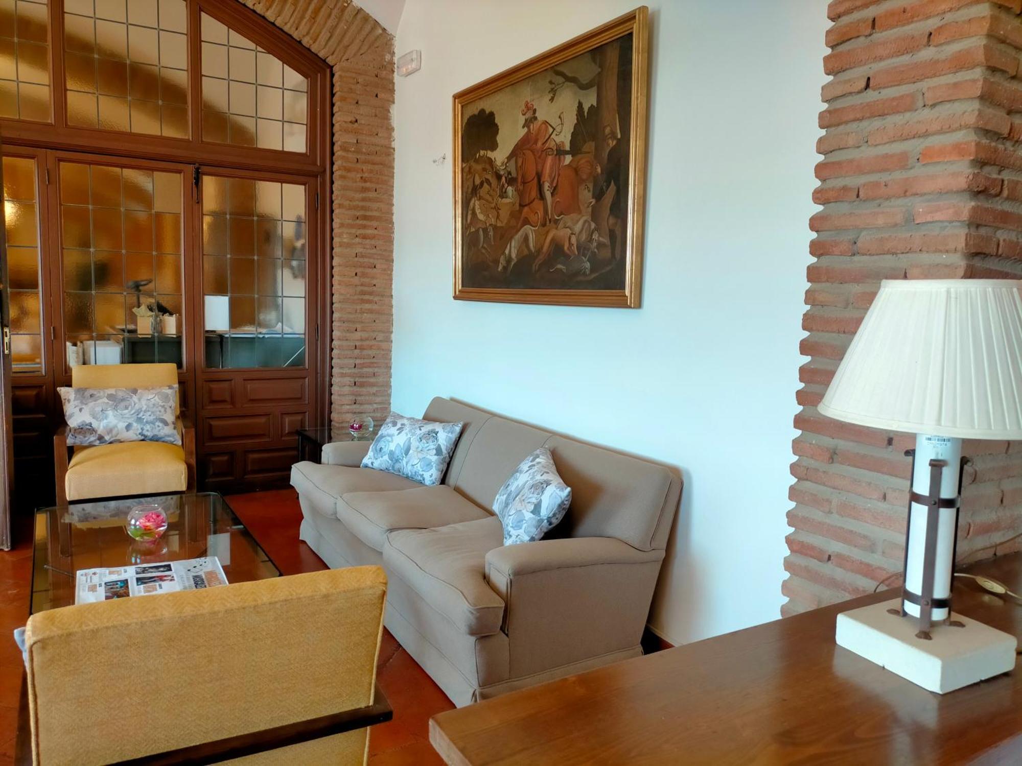 Parador De Benavente Esterno foto