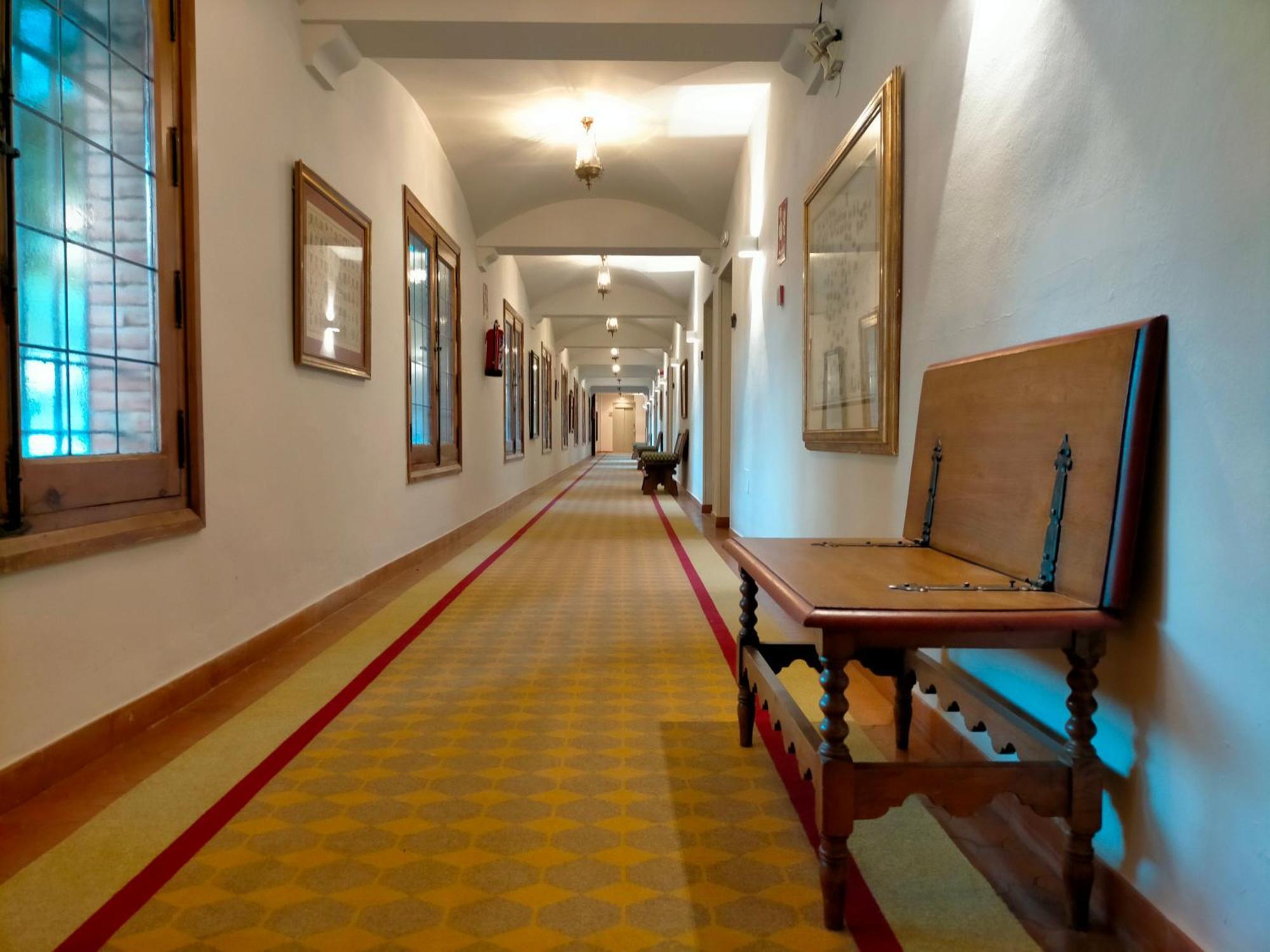 Parador De Benavente Esterno foto