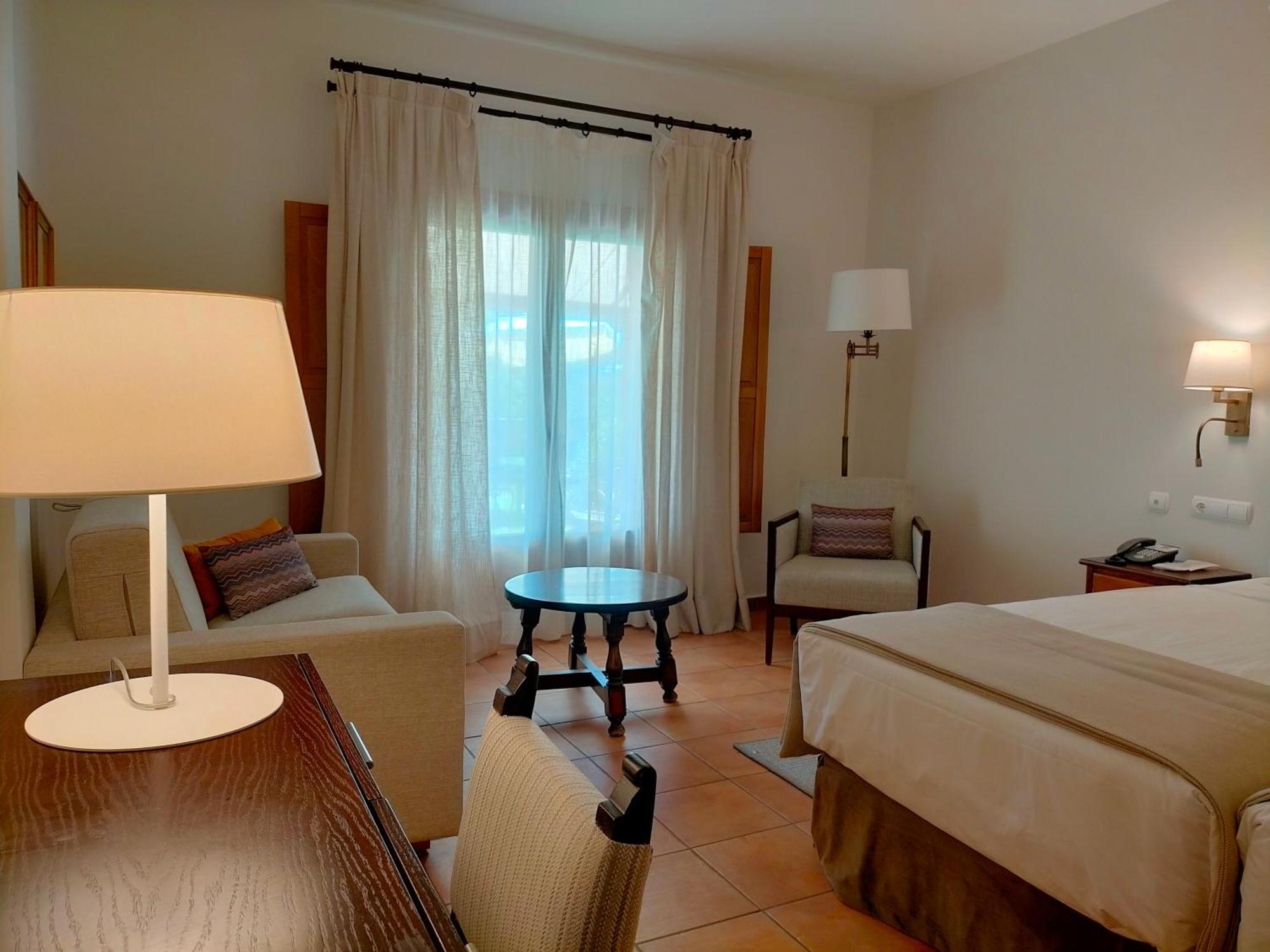 Parador De Benavente Esterno foto
