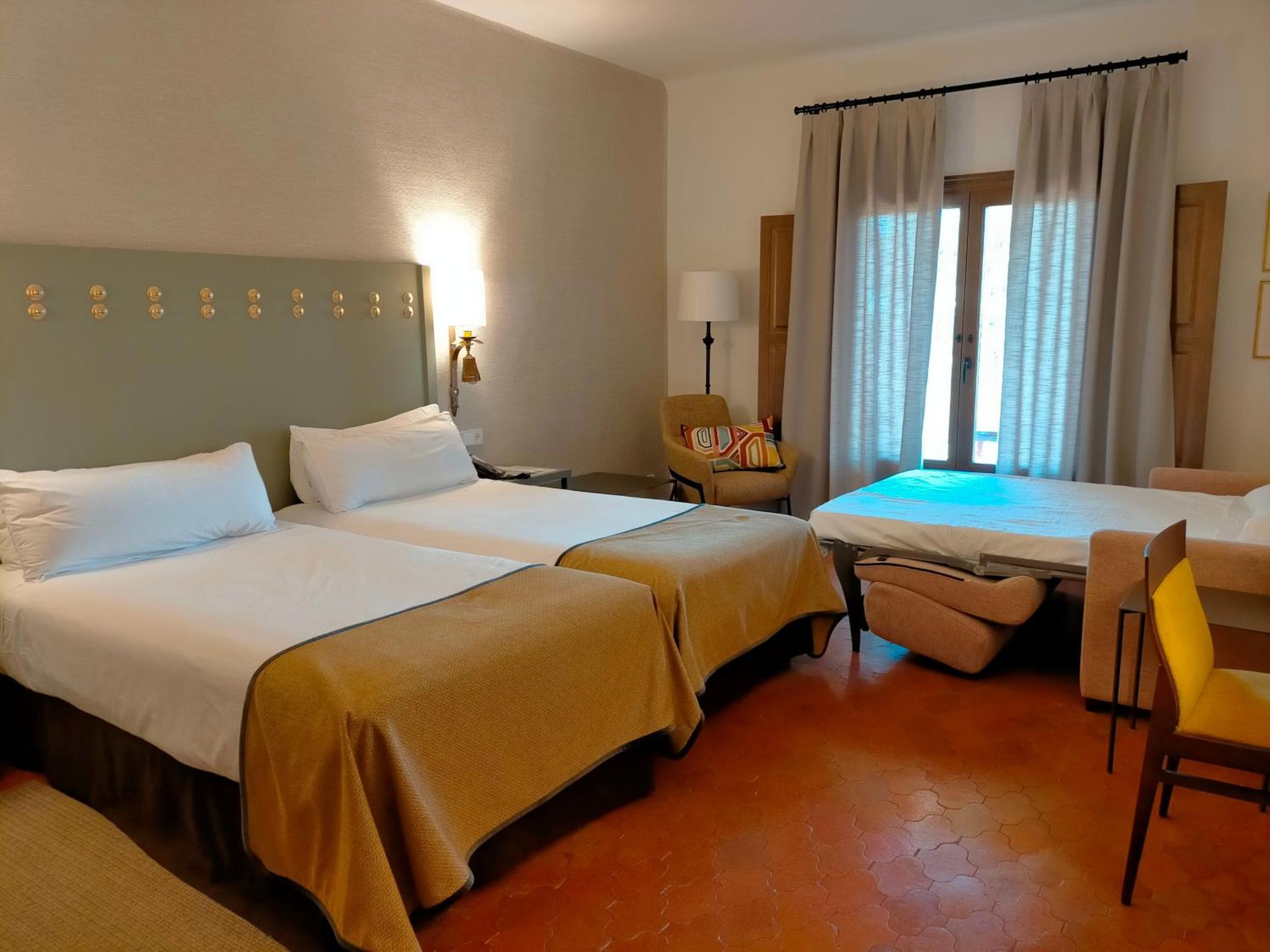 Parador De Benavente Esterno foto