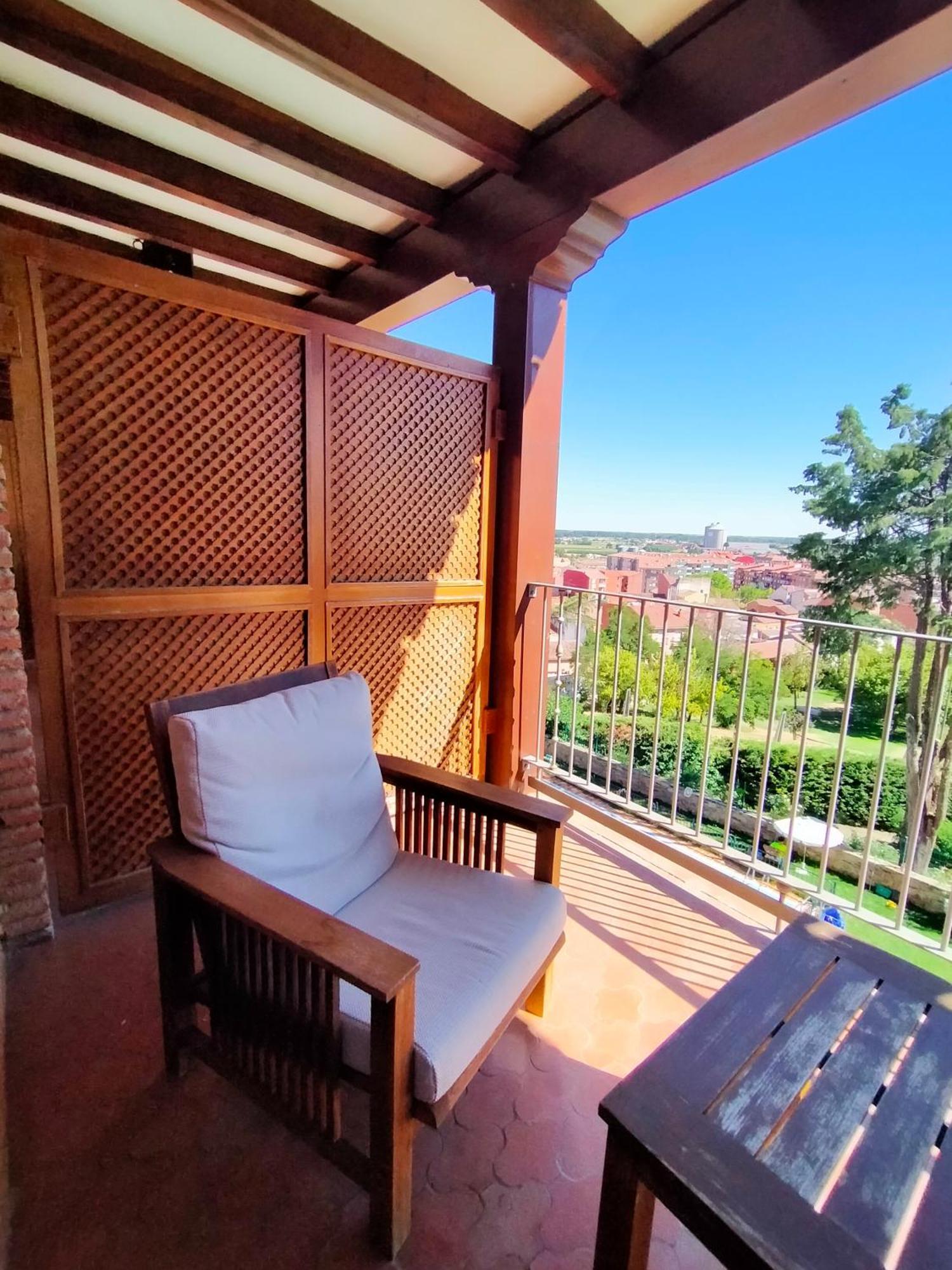 Parador De Benavente Esterno foto